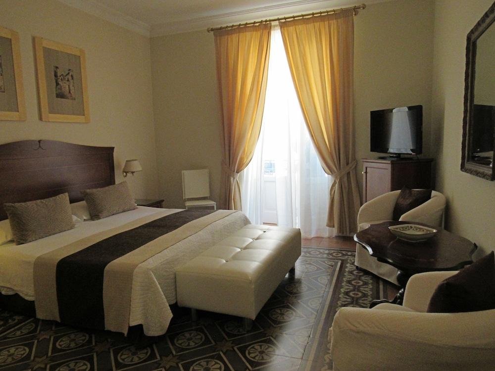 Hotel Akropolis - Museum Hotel Таранто Екстер'єр фото