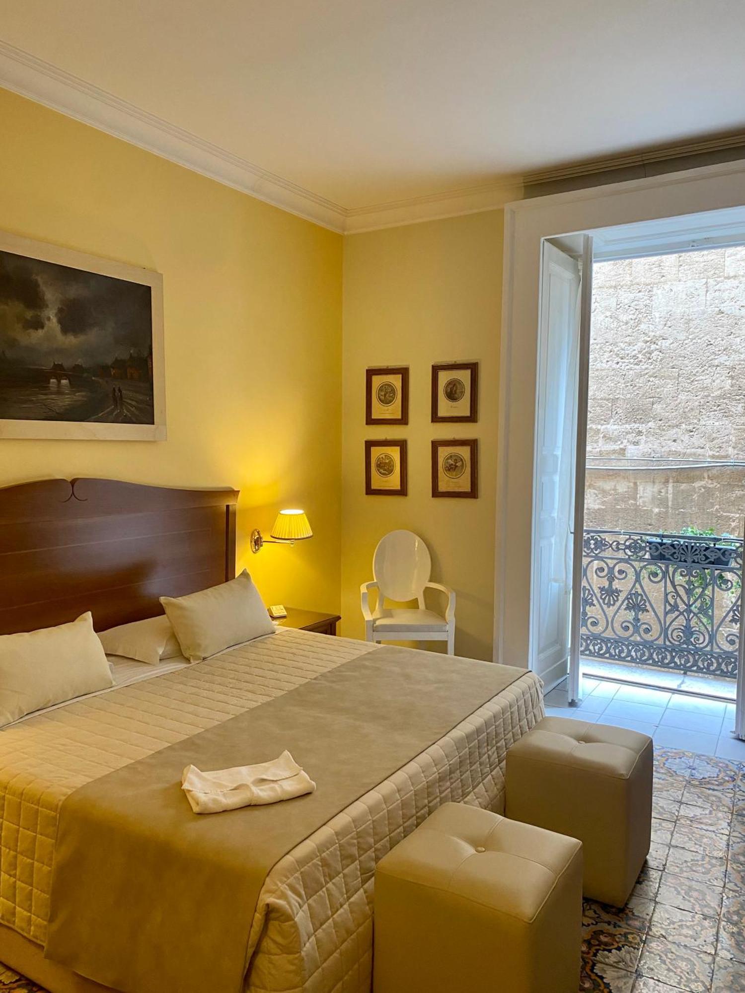 Hotel Akropolis - Museum Hotel Таранто Екстер'єр фото