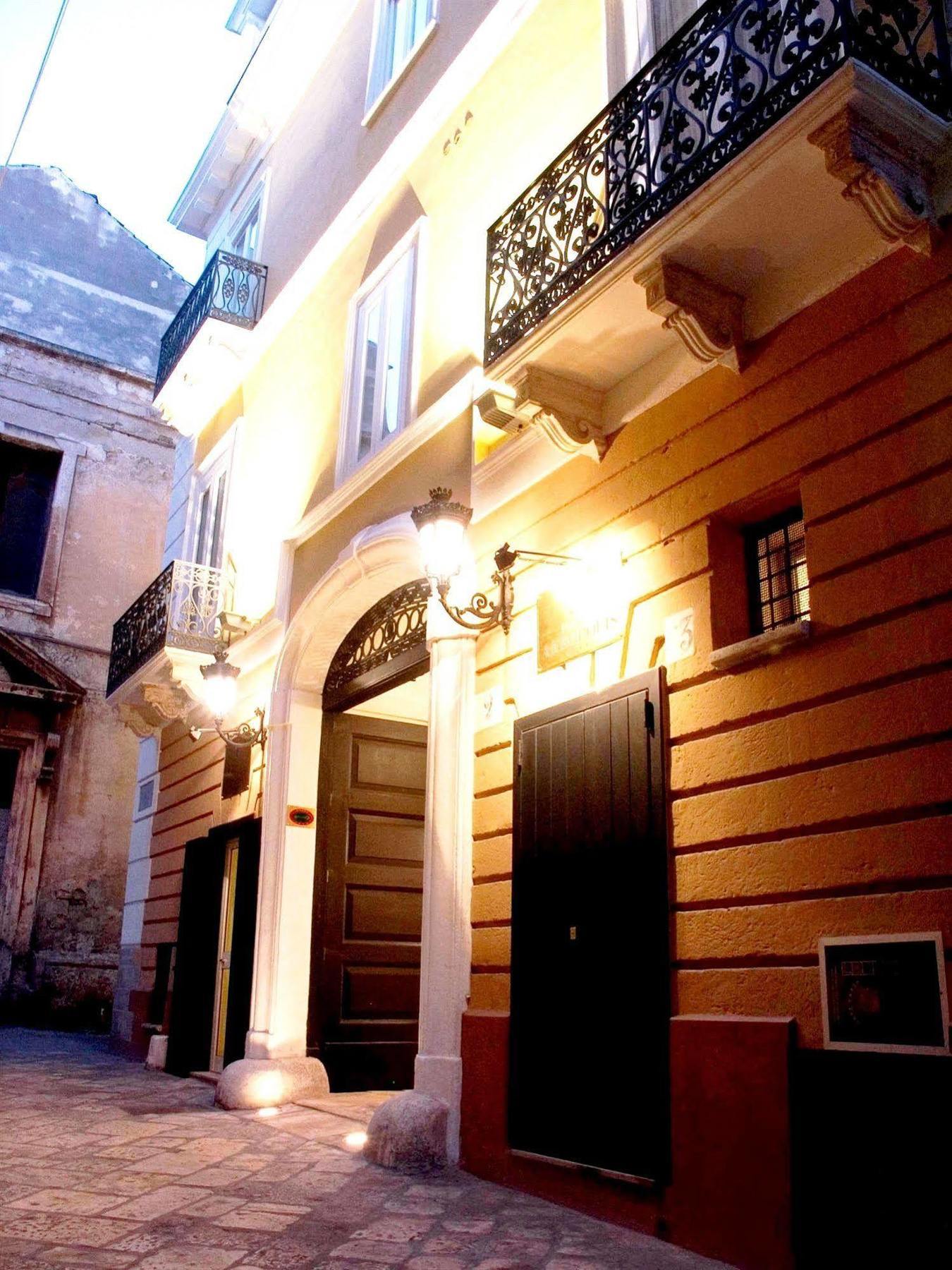 Hotel Akropolis - Museum Hotel Таранто Екстер'єр фото